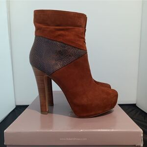 💯🔥BAKERS KATERINA SUEDE LEATHER BOOTIES 3" HEELS WOMEN'S SIZE 9.5- Gently Wor